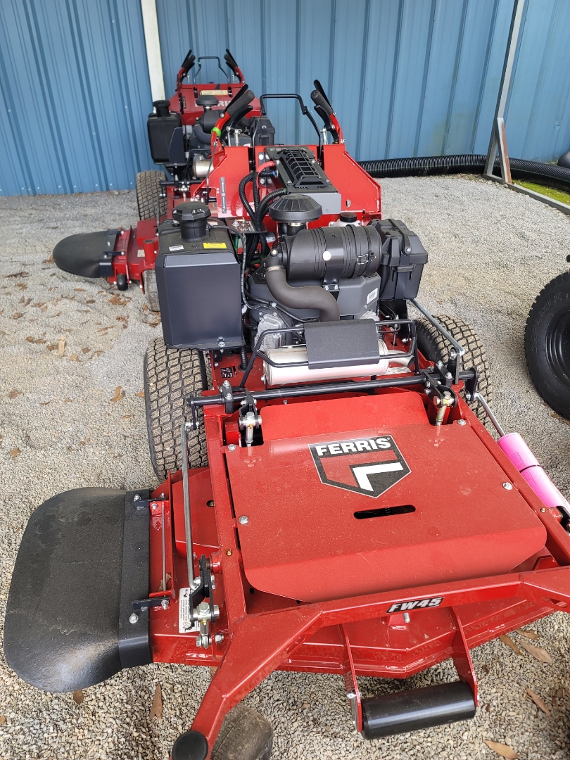 Commercial Ferris mower used for professional lawn service